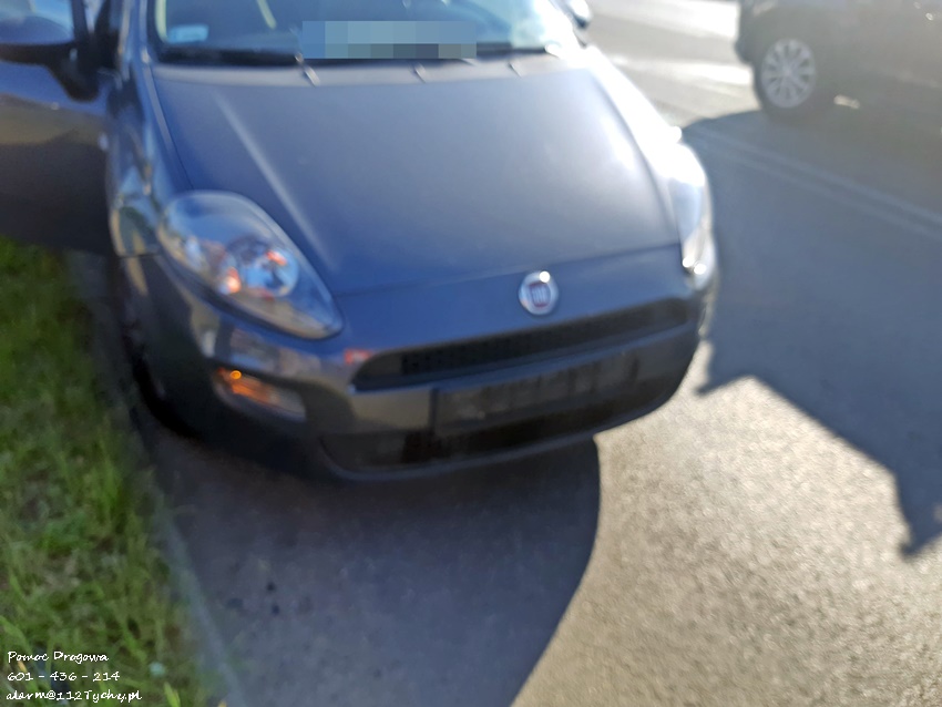 ZDERZENIE CZTERECH POJAZDÓW NA UL. KATOWICKIEJ ZDERZENIE CZTERECH POJAZDÓW NA UL. KATOWICKIEJ