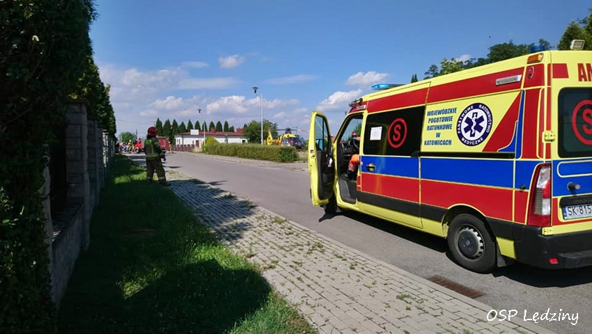 UPADEK Z WYSOKOŚCI - INTERWENCJA SŁUŻB RATUNKOWYCH W LĘDZINACH UPADEK Z WYSOKOŚCI - INTERWENCJA SŁUŻB RATUNKOWYCH W LĘDZINACH