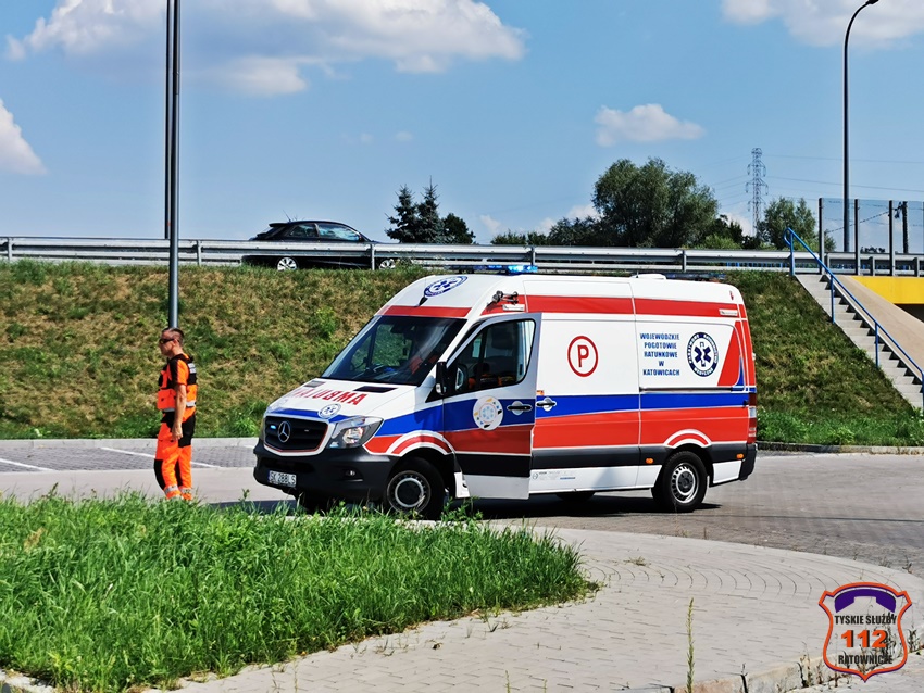 WSTRZĄS ANAFILAKTYCZNY U MĘŻCZYZNY - INTERWENCJA SŁUŻB RATUNKOWYCH WSTRZĄS ANAFILAKTYCZNY U MĘŻCZYZNY - INTERWENCJA SŁUŻB RATUNKOWYCH