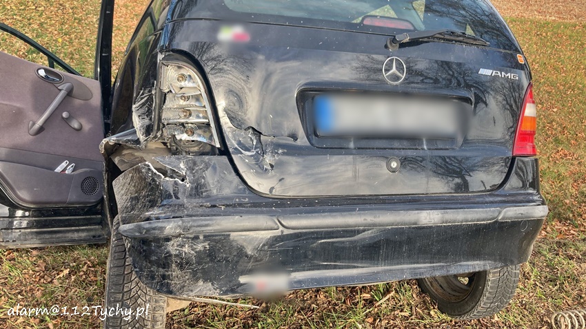 TRZY POJAZDY ZDERZYŁY SIĘ NA UL. WAWELSKIEJ W BIERUNIU TRZY POJAZDY ZDERZYŁY SIĘ NA UL. WAWELSKIEJ W BIERUNIU