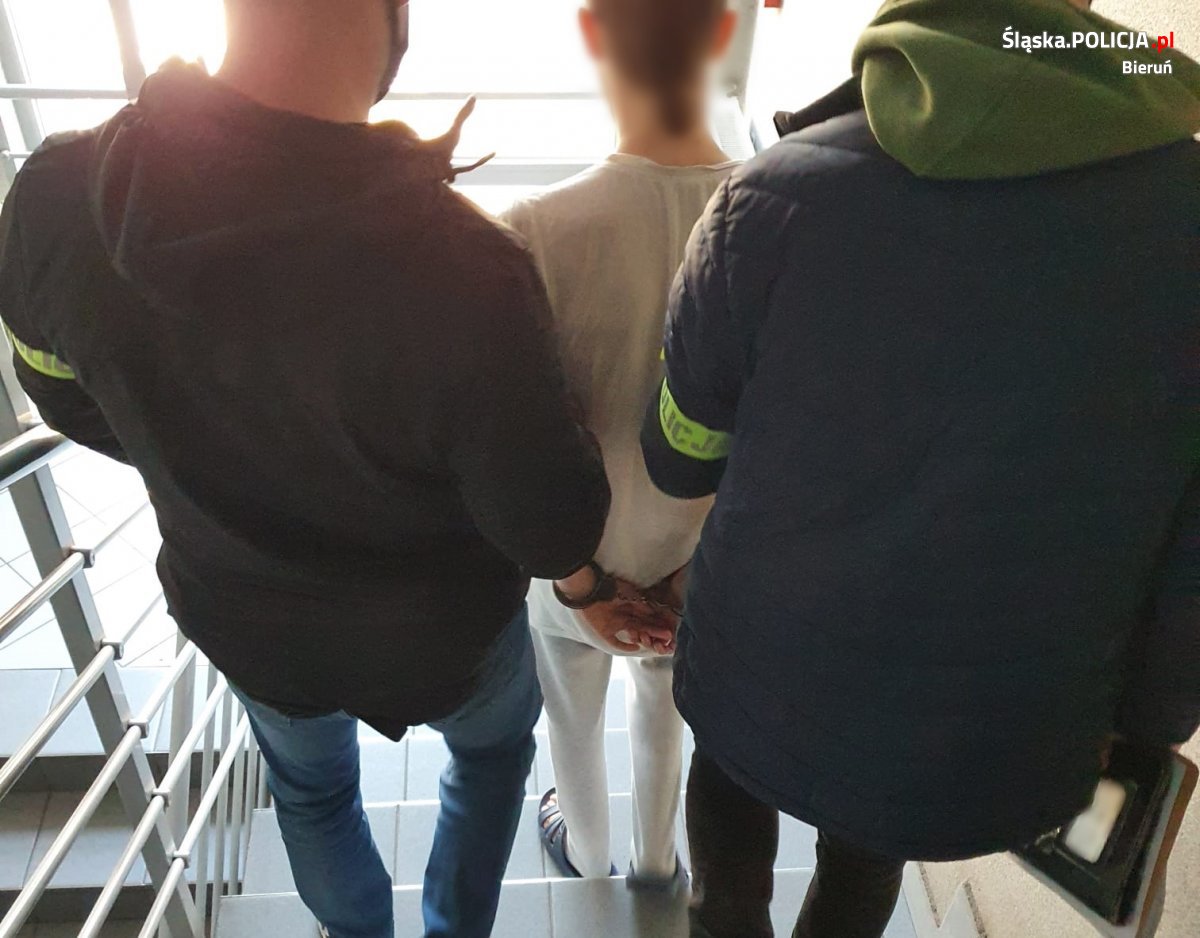 MIESZKANIEC LĘDZIN ZATRZYMANY ZA FAŁSZYWY ALARM BOMBOWY W SIEDZIBIE WCPR MIESZKANIEC LĘDZIN ZATRZYMANY ZA FAŁSZYWY ALARM BOMBOWY W SIEDZIBIE WCPR