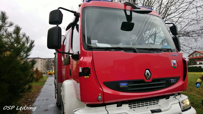 INTERWENCJA LATAJĄCEJ KARETKI W LĘDZINACH INTERWENCJA LATAJĄCEJ KARETKI W LĘDZINACH