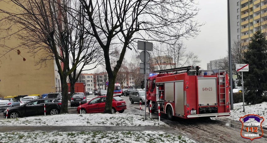 NA POMOC STARSZEJ PANI PRZY UL. ORZESZKOWEJ NA POMOC STARSZEJ PANI PRZY UL. ORZESZKOWEJ