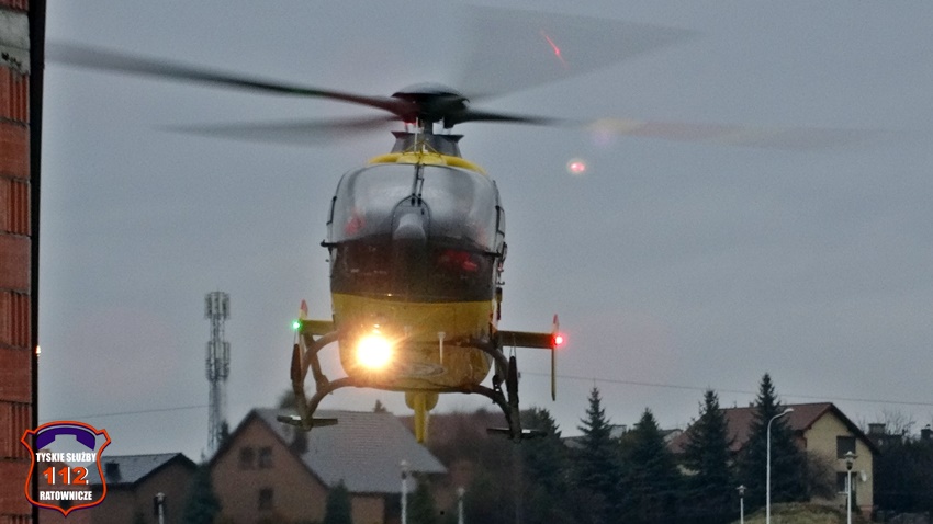 INTERWENCJA SŁUŻB RATUNKOWYCH W DOMU PRZY UL. MĄKOŁOWSKIEJ INTERWENCJA SŁUŻB RATUNKOWYCH W DOMU PRZY UL. MĄKOŁOWSKIEJ
