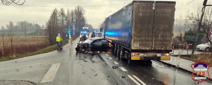 ZDERZENIE TRZECH POJAZDÓW NA UL. IMIELIŃSKIEJ W IMIELINIE ZDERZENIE TRZECH POJAZDÓW NA UL. IMIELIŃSKIEJ W IMIELINIE