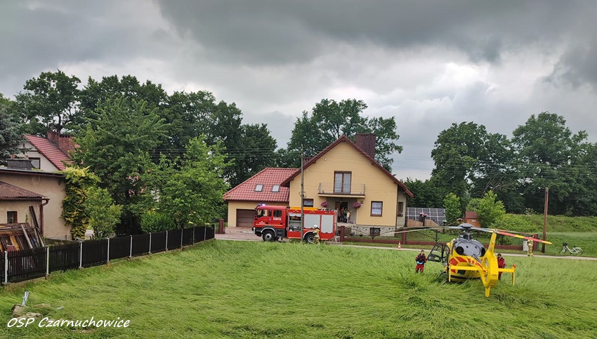 POTRĄCENIE MĘŻCZYŻNY NA UL. DYRDY W BIERUNIU CZARNUCHOWICACH POTRĄCENIE MĘŻCZYŻNY NA UL. DYRDY W BIERUNIU CZARNUCHOWICACH
