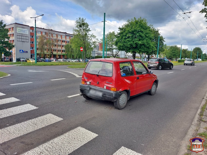 POTRĄCENIE PIESZEGO I KOLIZJA OSOBÓWEK NA AL. PIŁSUDSKIEGO POTRĄCENIE PIESZEGO I KOLIZJA OSOBÓWEK NA AL. PIŁSUDSKIEGO