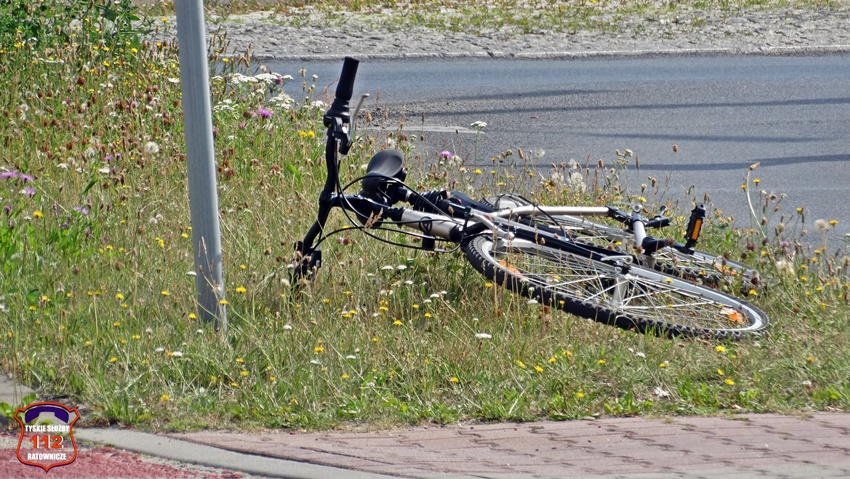 POTRĄCENIE ROWERZYSTKI NA UL. ARMII KRAJOWEJ POTRĄCENIE ROWERZYSTKI NA UL. ARMII KRAJOWEJ