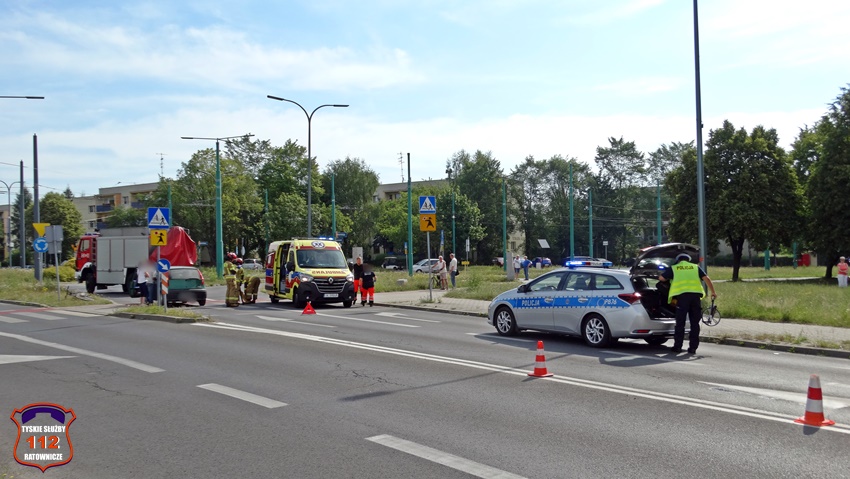 POTRĄCENIE ROWERZYSTKI NA UL. ARMII KRAJOWEJ POTRĄCENIE ROWERZYSTKI NA UL. ARMII KRAJOWEJ