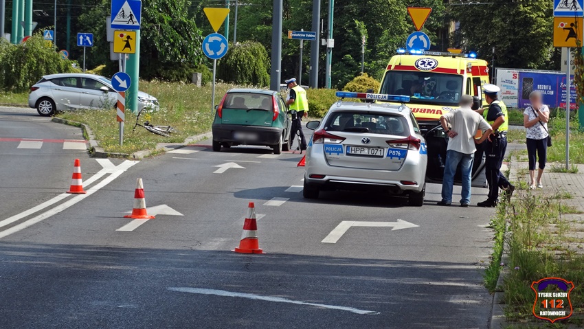 POTRĄCENIE ROWERZYSTKI NA UL. ARMII KRAJOWEJ POTRĄCENIE ROWERZYSTKI NA UL. ARMII KRAJOWEJ