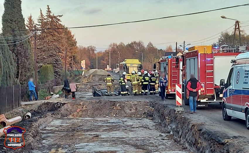 DACHOWANIE OSOBÓWKI NA UL. WAWELSKIEJ W BIERUNIU DACHOWANIE OSOBÓWKI NA UL. WAWELSKIEJ W BIERUNIU