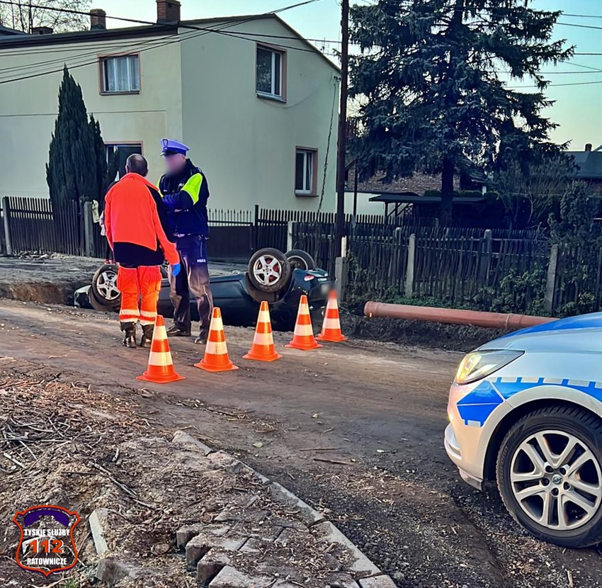 DACHOWANIE OSOBÓWKI NA UL. WAWELSKIEJ W BIERUNIU DACHOWANIE OSOBÓWKI NA UL. WAWELSKIEJ W BIERUNIU