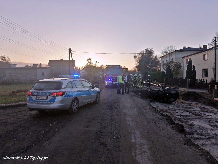 DACHOWANIE OSOBÓWKI NA UL. WAWELSKIEJ W BIERUNIU DACHOWANIE OSOBÓWKI NA UL. WAWELSKIEJ W BIERUNIU