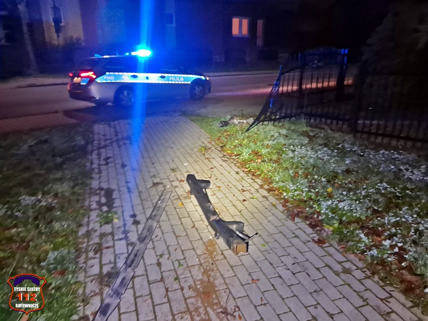 UJĘCIE PIJANEGO KIEROWCY NA UL. PAPROCAŃSKIEJ PRZEZ STRAŻ MIEJSKĄ UJĘCIE PIJANEGO KIEROWCY NA UL. PAPROCAŃSKIEJ PRZEZ STRAŻ MIEJSKĄ