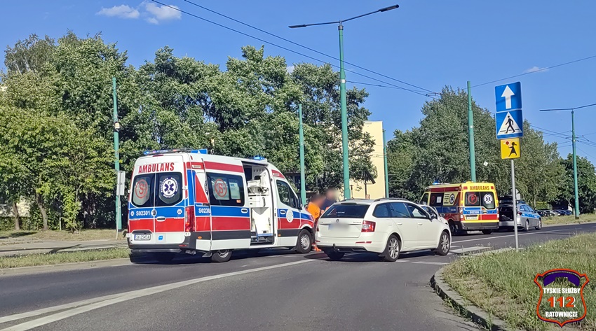 ZDERZENIE DWÓCH OSOBÓWEK NA UL. SIKORSKIEGO ZDERZENIE DWÓCH OSOBÓWEK NA UL. SIKORSKIEGO