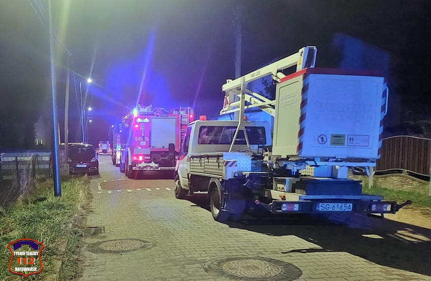 POŻAR GARAŻU DOMU PRZY UL. ŁĄCZNEJ POŻAR GARAŻU DOMU PRZY UL. ŁĄCZNEJ
