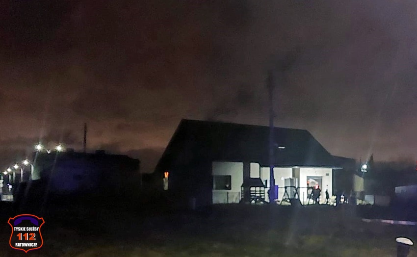 POŻAR GARAŻU DOMU PRZY UL. ŁĄCZNEJ POŻAR GARAŻU DOMU PRZY UL. ŁĄCZNEJ