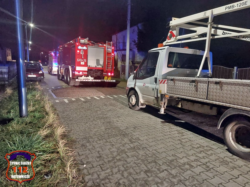 POŻAR GARAŻU DOMU PRZY UL. ŁĄCZNEJ POŻAR GARAŻU DOMU PRZY UL. ŁĄCZNEJ