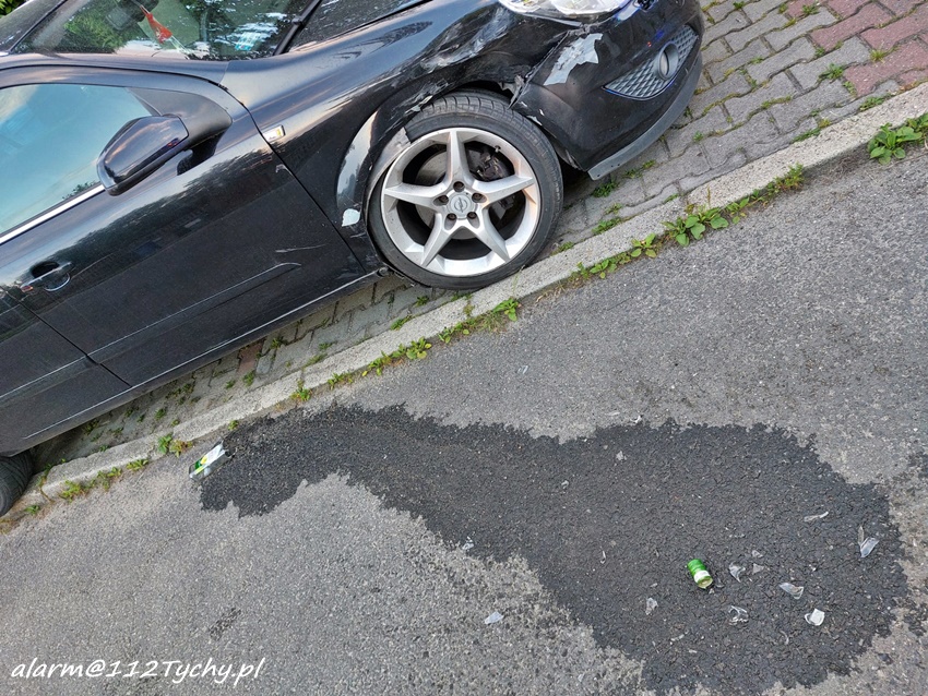 PIJANY 19 - LATEK UDERZYŁ SUZUKI W ZAPARKOWANEGO OPLA NA UL. SZEWCZYKA W LĘDZINACH PIJANY 19 - LATEK UDERZYŁ SUZUKI W ZAPARKOWANEGO OPLA NA UL. SZEWCZYKA W LĘDZINACH