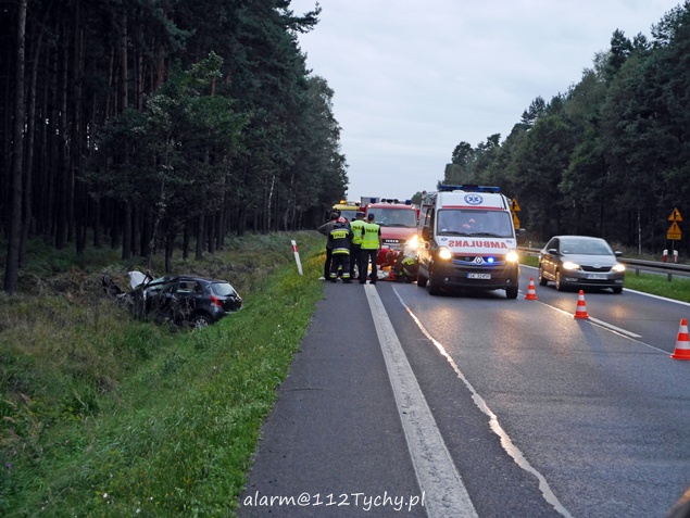 Toyota w rowie na DK 1 Toyota w rowie na DK 1